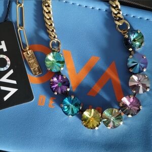 Vibrant Crystal Necklace in Gold